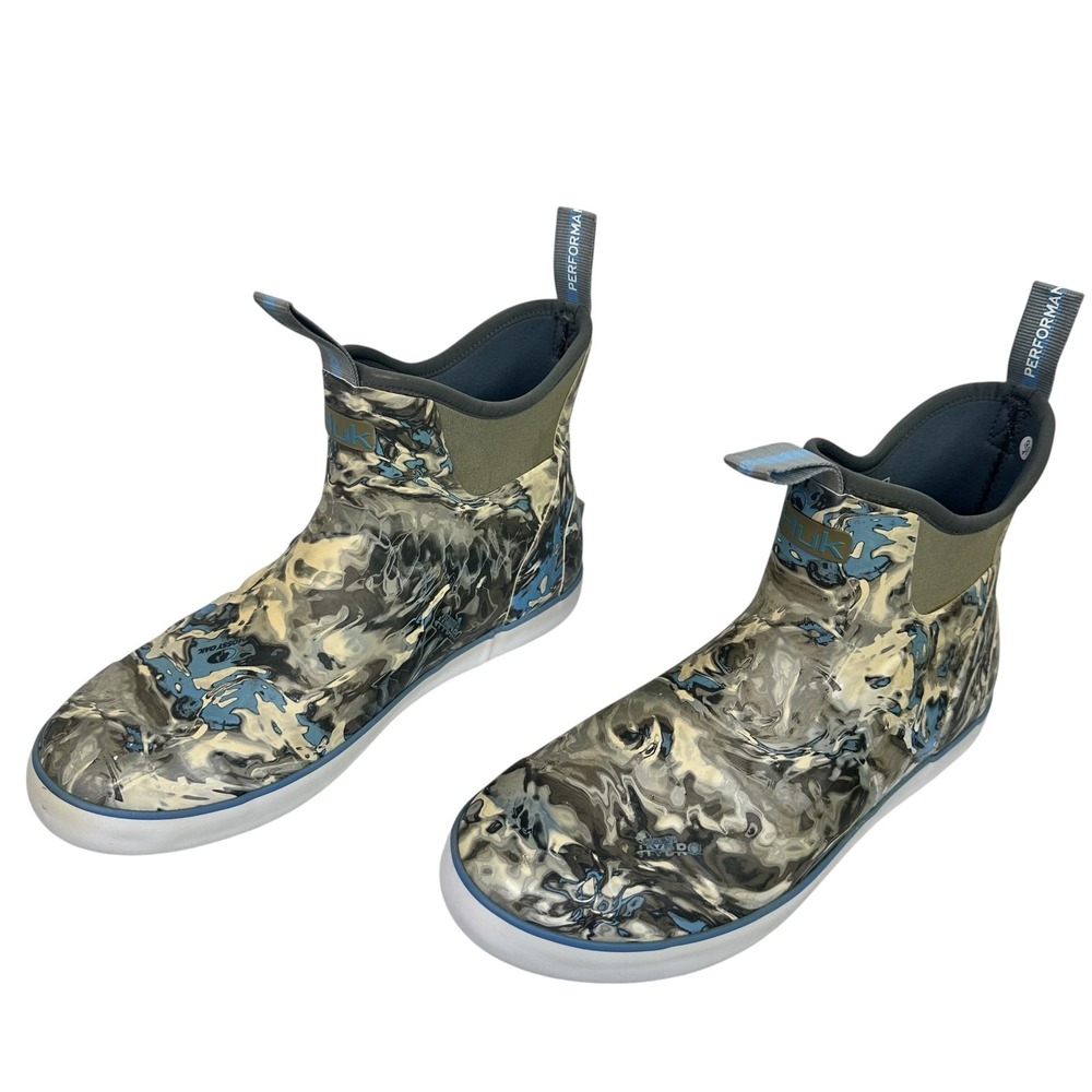 HUK Rogue Wave Deck Boots Mens 9 Sea Storm Camo Waterproof Fishing Slip On